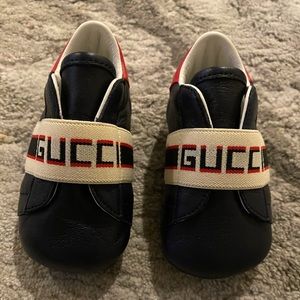 Gucci leather, navy, infant shoes